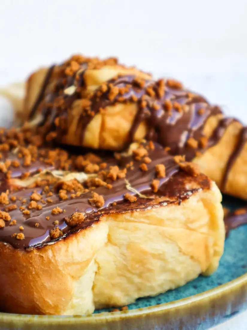 Mowgli — Pain perdu Nutella, spéculoos, banane.